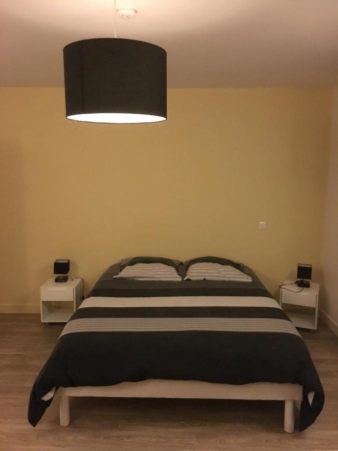 Chambres D'Hote Les Bredins Saint-Menoux エクステリア 写真