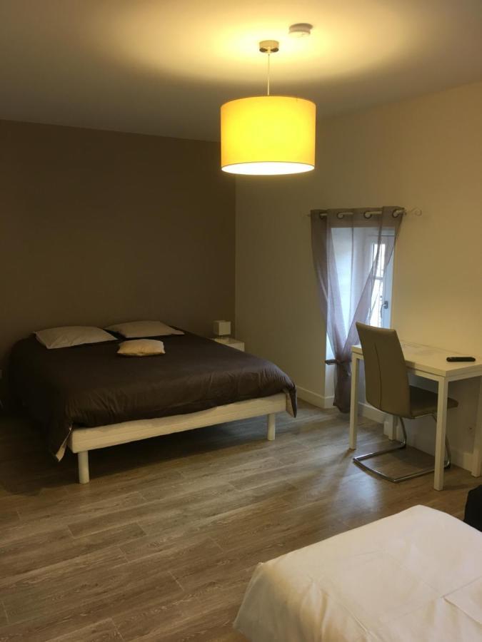 Chambres D'Hote Les Bredins Saint-Menoux エクステリア 写真